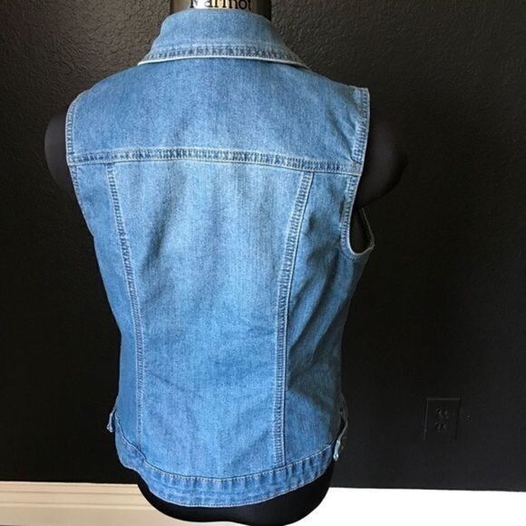 Barccini Vest  - Picture 7 of 8